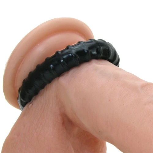 Perfect Fit Ribbed Ring in Black